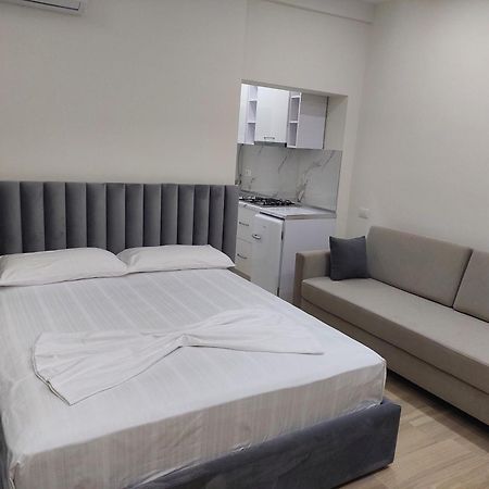 Sole Inn Vlorë Екстериор снимка