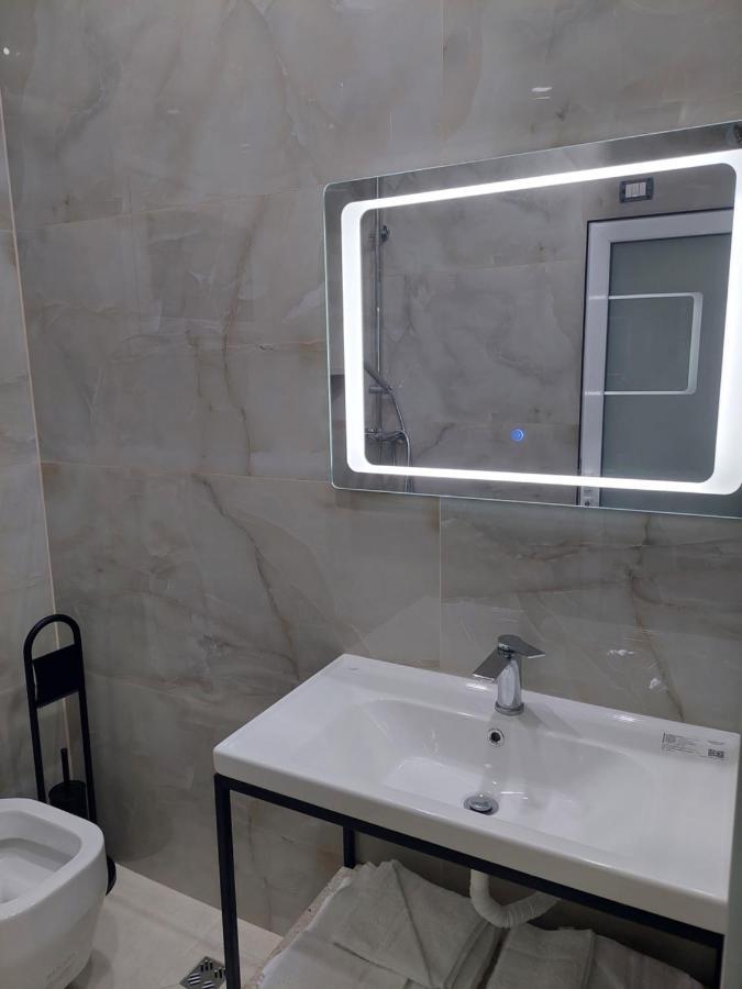 Sole Inn Vlorë Екстериор снимка