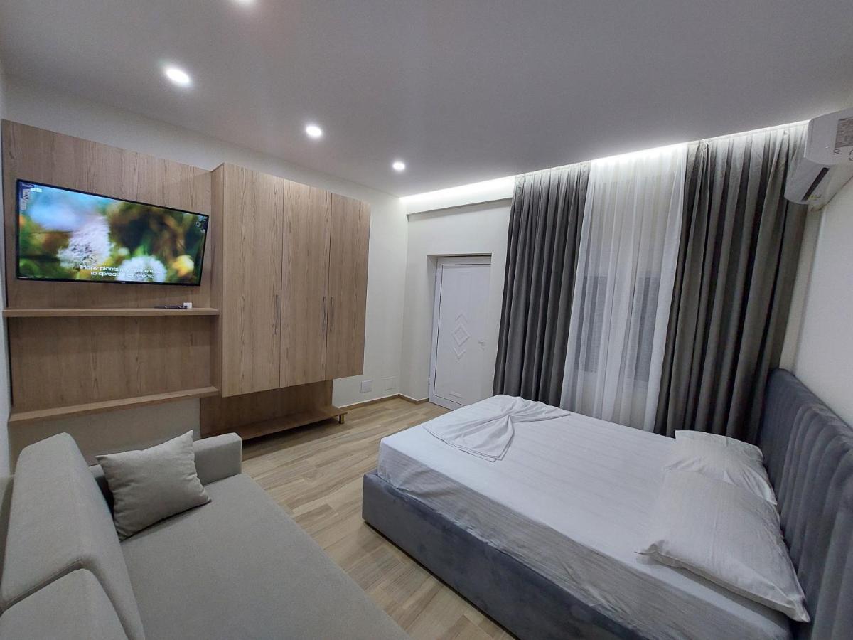 Sole Inn Vlorë Екстериор снимка