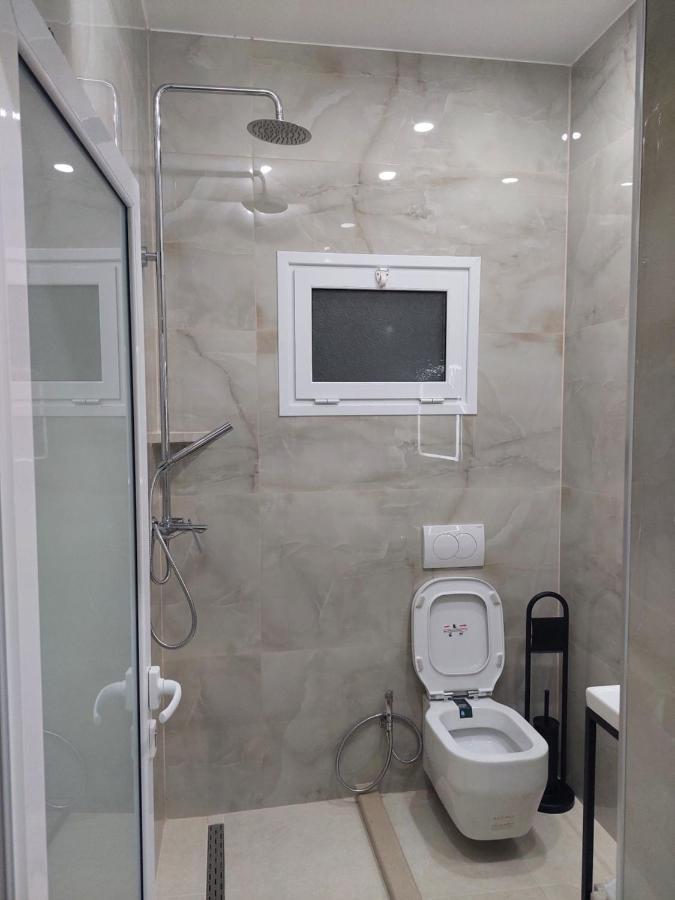 Sole Inn Vlorë Екстериор снимка