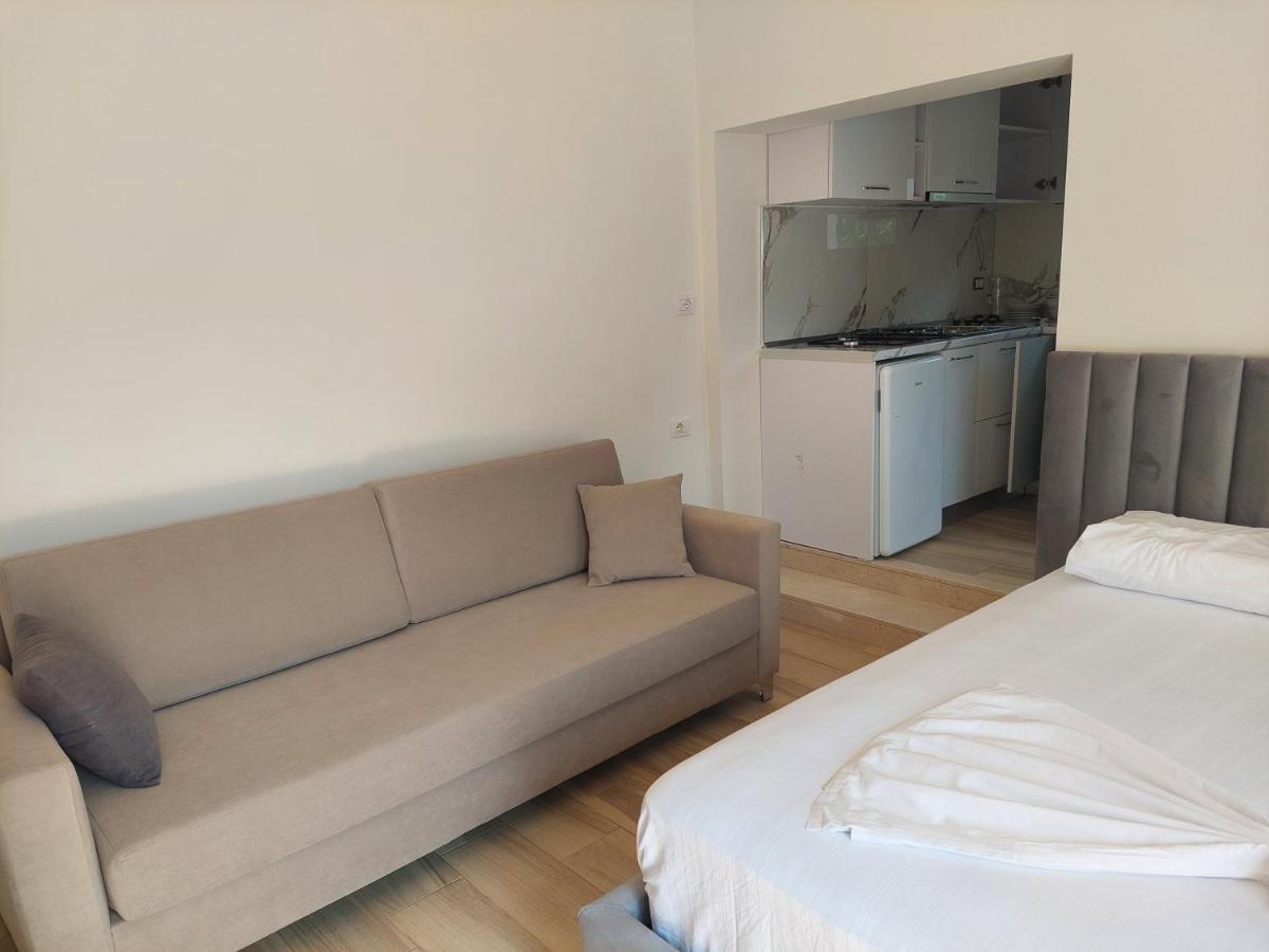 Sole Inn Vlorë Екстериор снимка