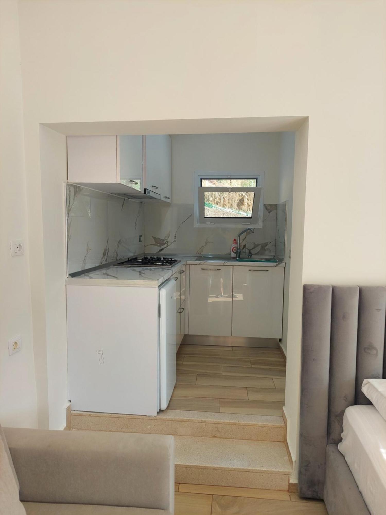 Sole Inn Vlorë Екстериор снимка