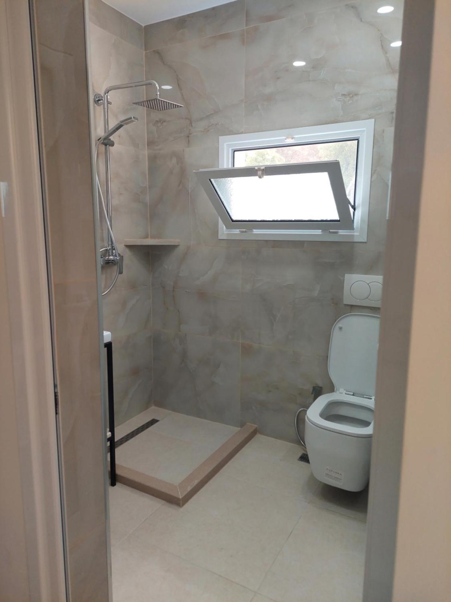 Sole Inn Vlorë Екстериор снимка
